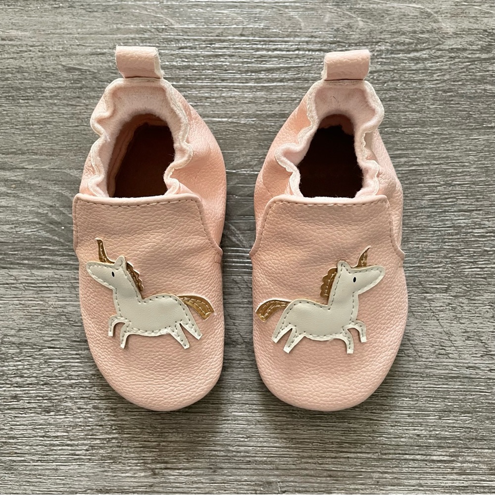Robeez Kids Golden Unicorn Crib Shoe in Blush